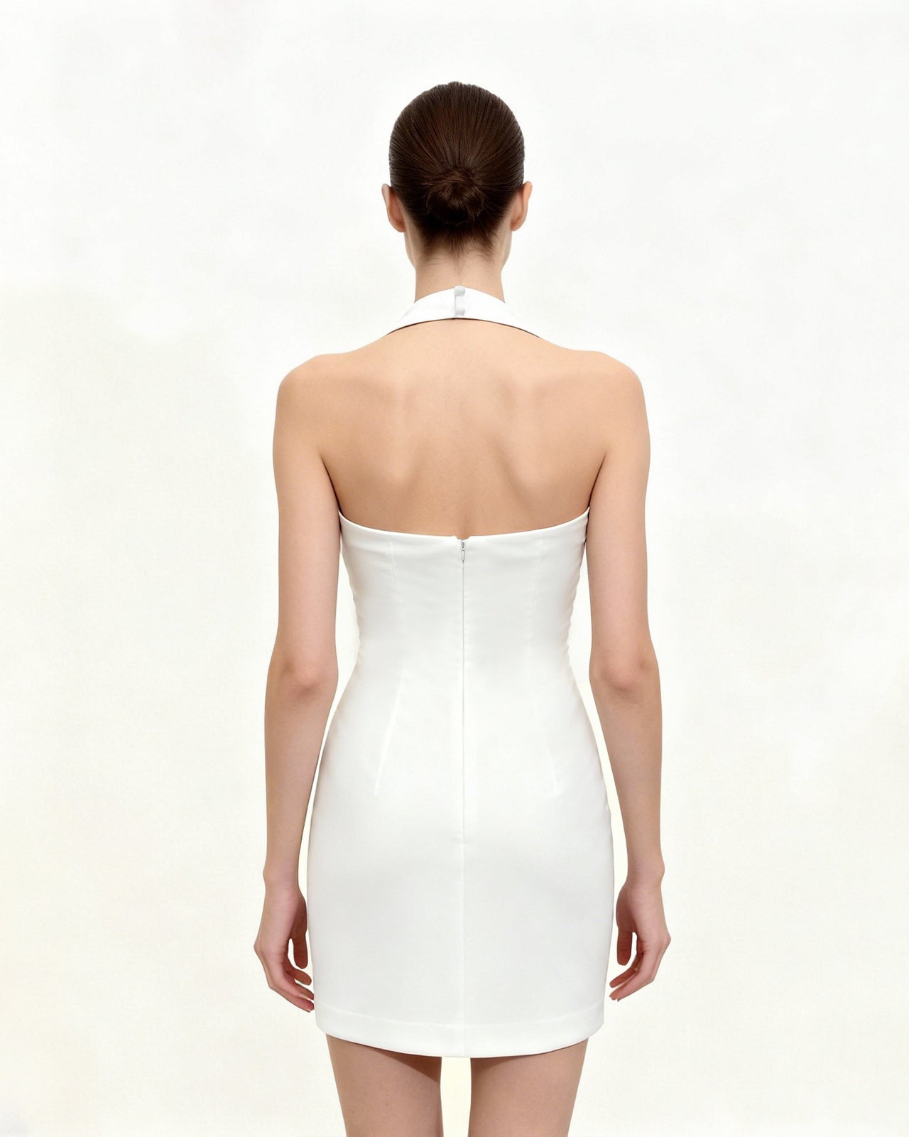 Abito aderente floreale con allacciatura al collo - Bianco