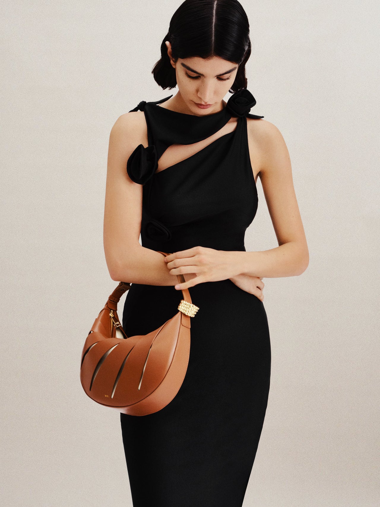 Borsa a tracolla Jana con lavorazione a traforo - Marrone