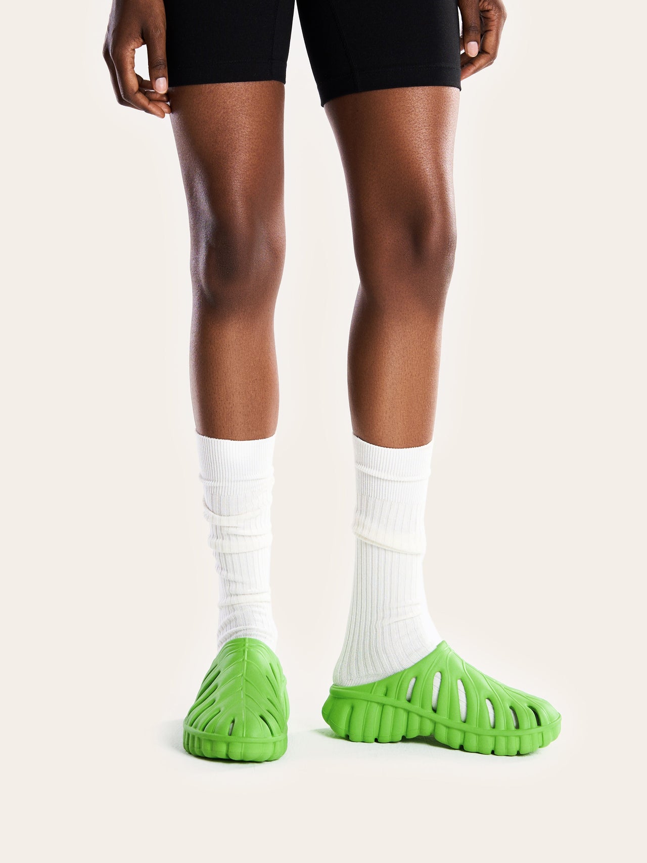 Zoccolo con piattaforma e foglia di Tara - Verde neon