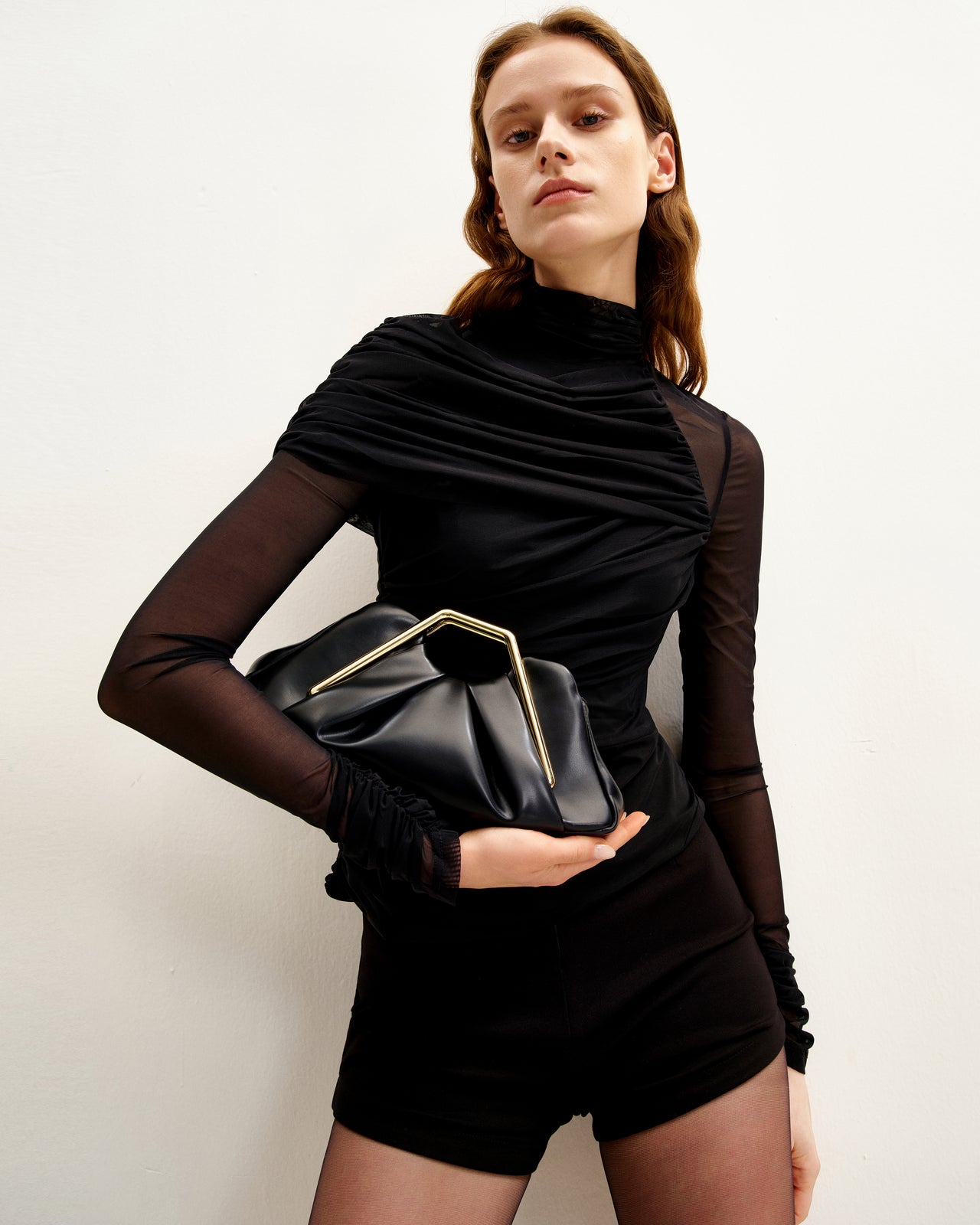 Lila Clutch con Telaio Metallico - Nero