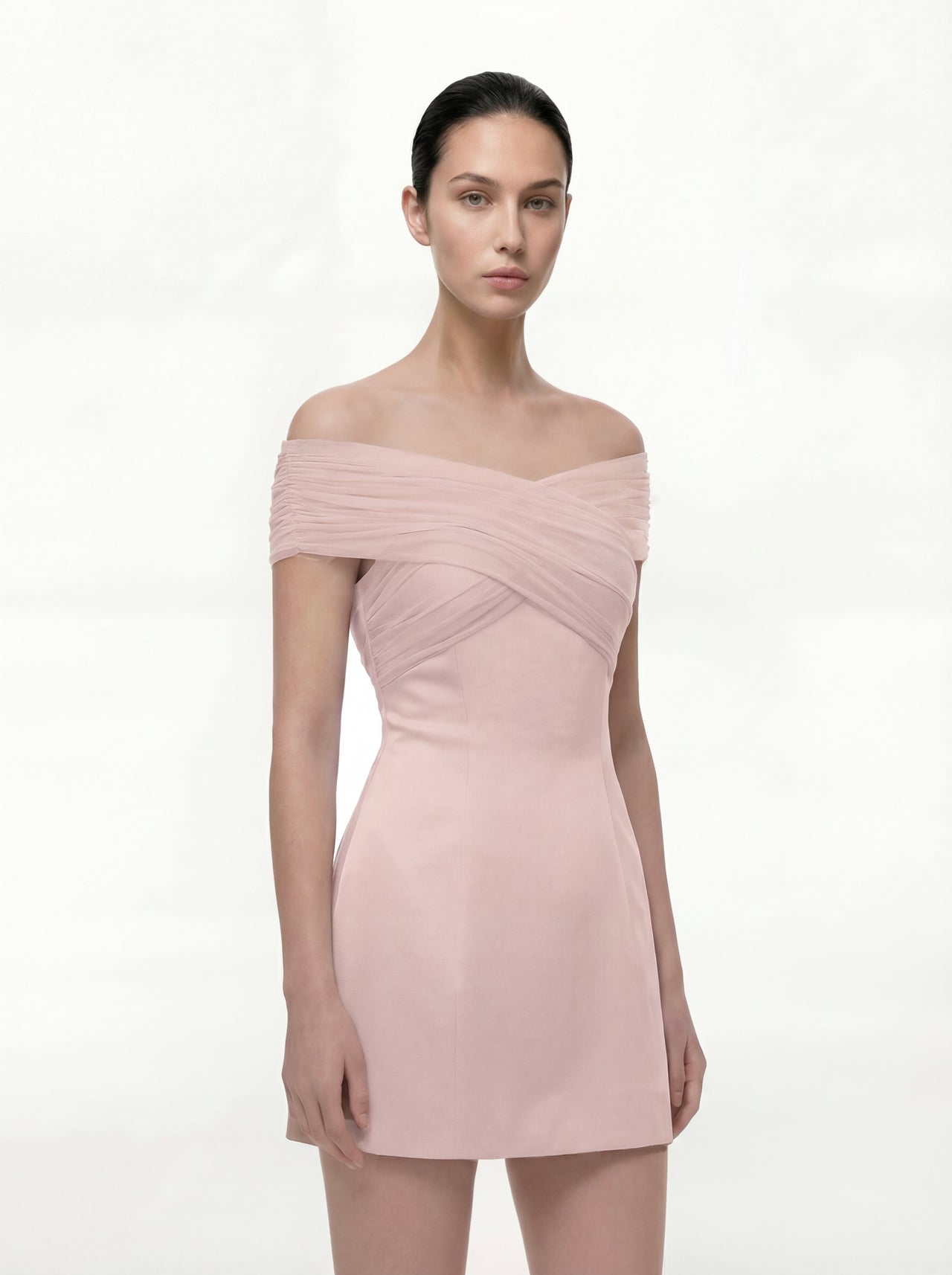 Abito corto in raso con incrociato halter in tulle - Rosa