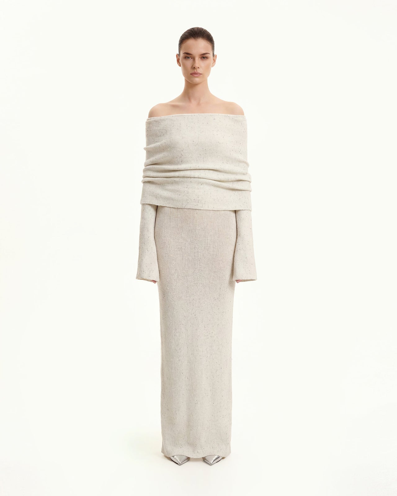 Abito lungo in maglia con spalle scoperte - Crema
