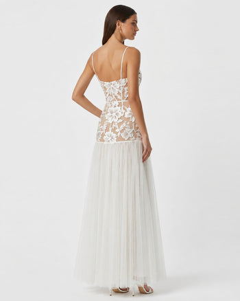 Vestito lungo in tulle trasparente con applicazioni floreali - Bianco