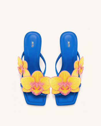 Serena Sandali con tacco e infradito con ricamo orchidea - Blu reale