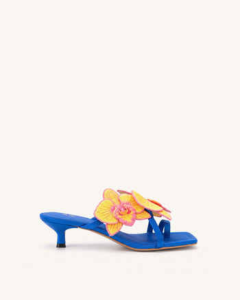 Serena Sandali con tacco e infradito con ricamo orchidea - Blu reale