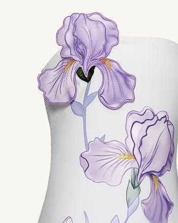 Iris Vestido Largo Corte A Sin Tirantes con Estampado Floral – Blanco