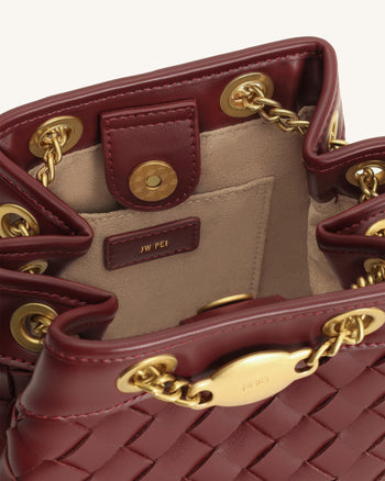 Borsa a secchiello Yara intrecciata a mano - Bordeaux