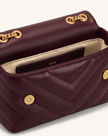 Riley Borsa a spalla con patta trapuntata Dachshund - Borgogna intenso