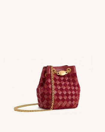Yara Borsa a secchiello in finto camoscio intrecciata a mano - Rosso scuro