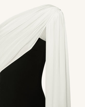 Maxi abito monospalla drappeggiato - Bianco e nero