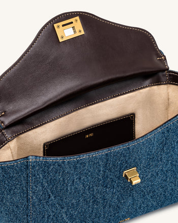Lucia Borsa a spalla a busta con catena - Denim blu