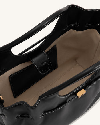 Virelle Borsa tote con coulisse in pelle vegana cerata - Nero