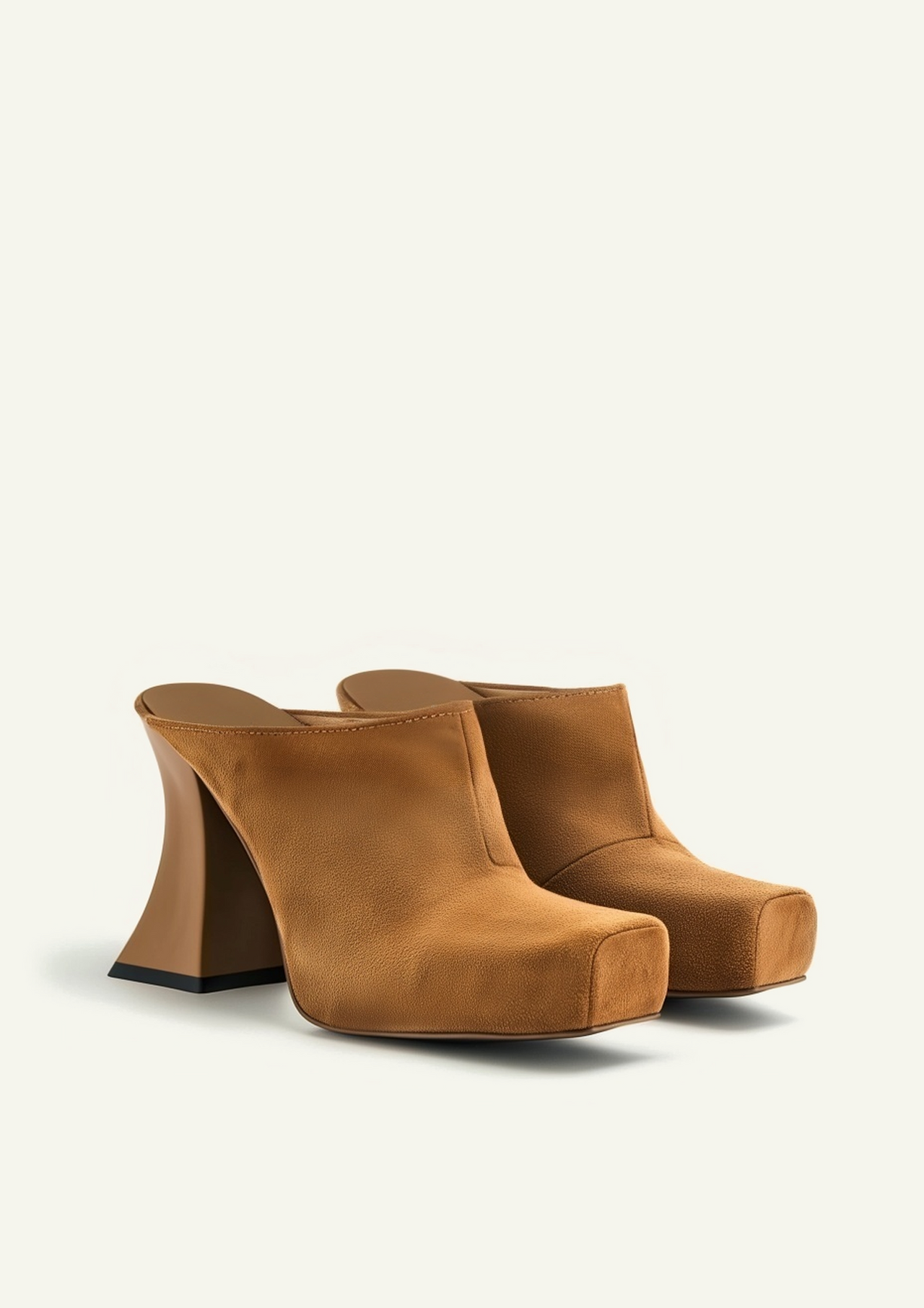 Reyna Mules con Plateau e Punta Quadrata - Marrone