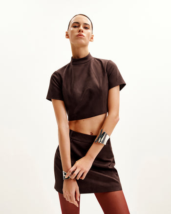 Grace Set Crop Top in Pelle Scamosciata e Mini Gonna - Marrone Cioccolato