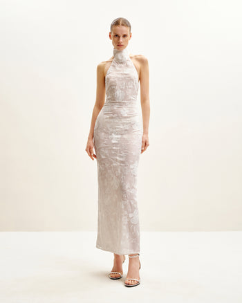 Abito lungo bianco con collo Halter e pizzo floreale Uliana - Bianco