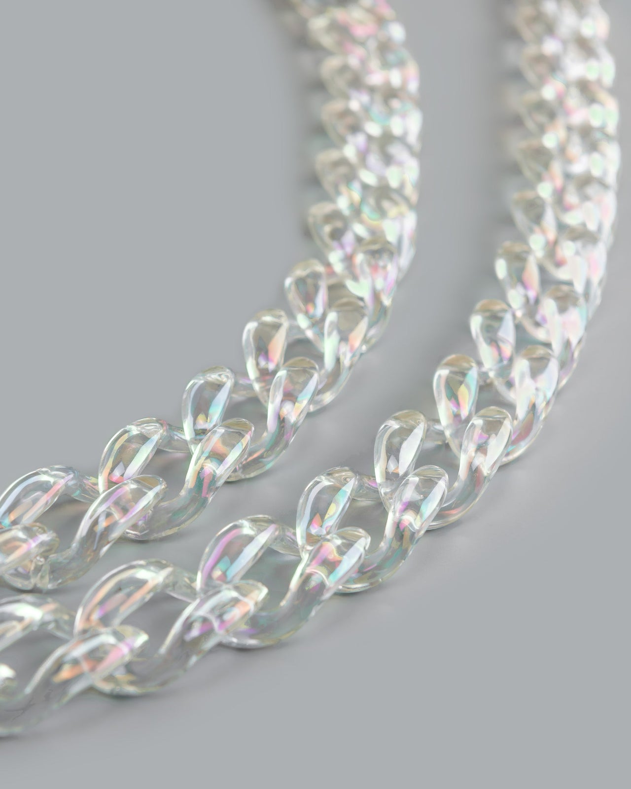 Tara Laser Transparent Acrylic Chain Spalla