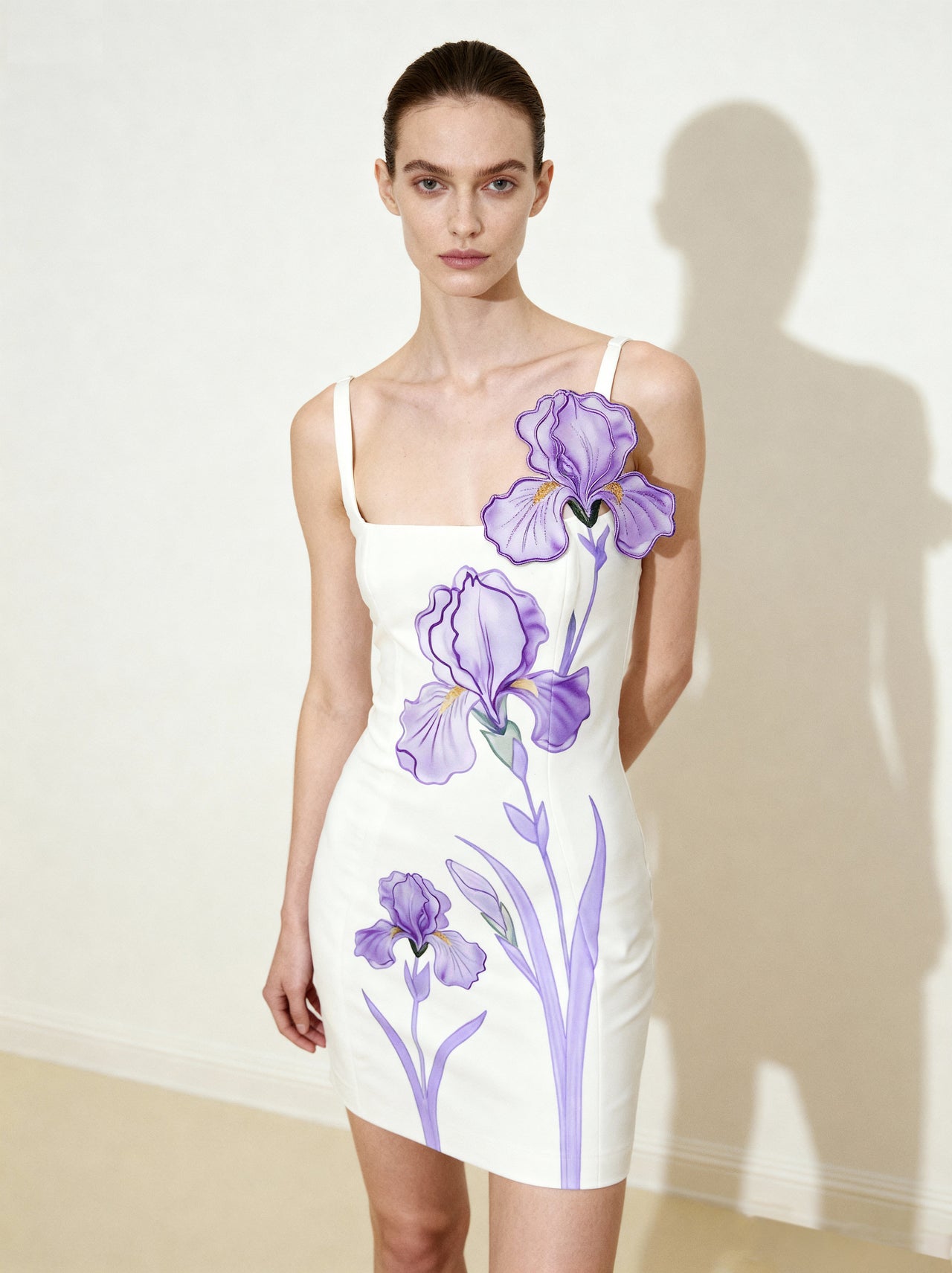 Iris Miniabito aderente con spalline a stampa floreale - Bianco