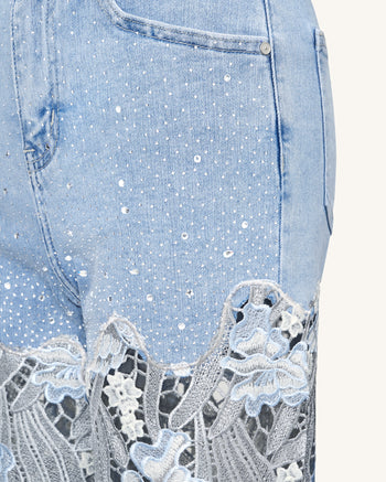 Jeans in Denim con Ricami in Pizzo, a Vita Alta e Gamba Ampia con Strass - Azzurro Chiaro