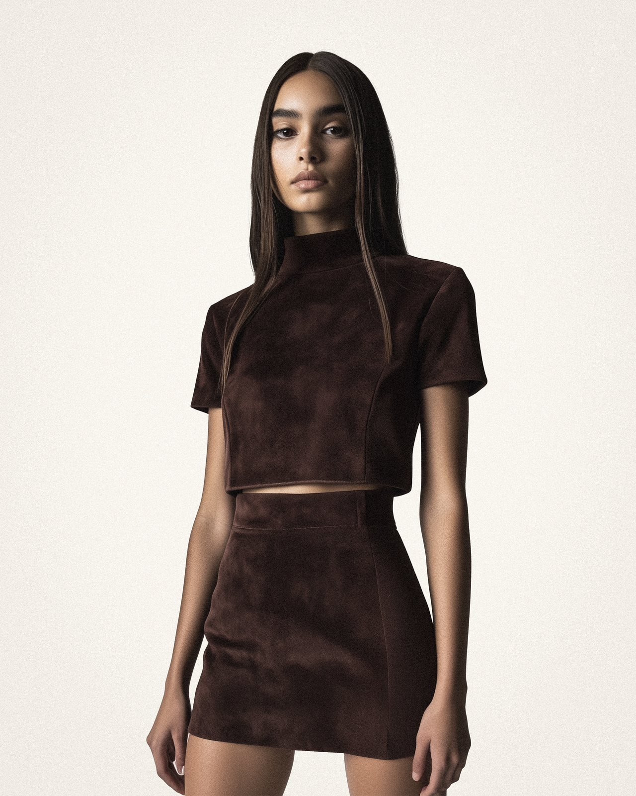 Grace Set Crop Top in Pelle Scamosciata e Mini Gonna - Marrone Cioccolato