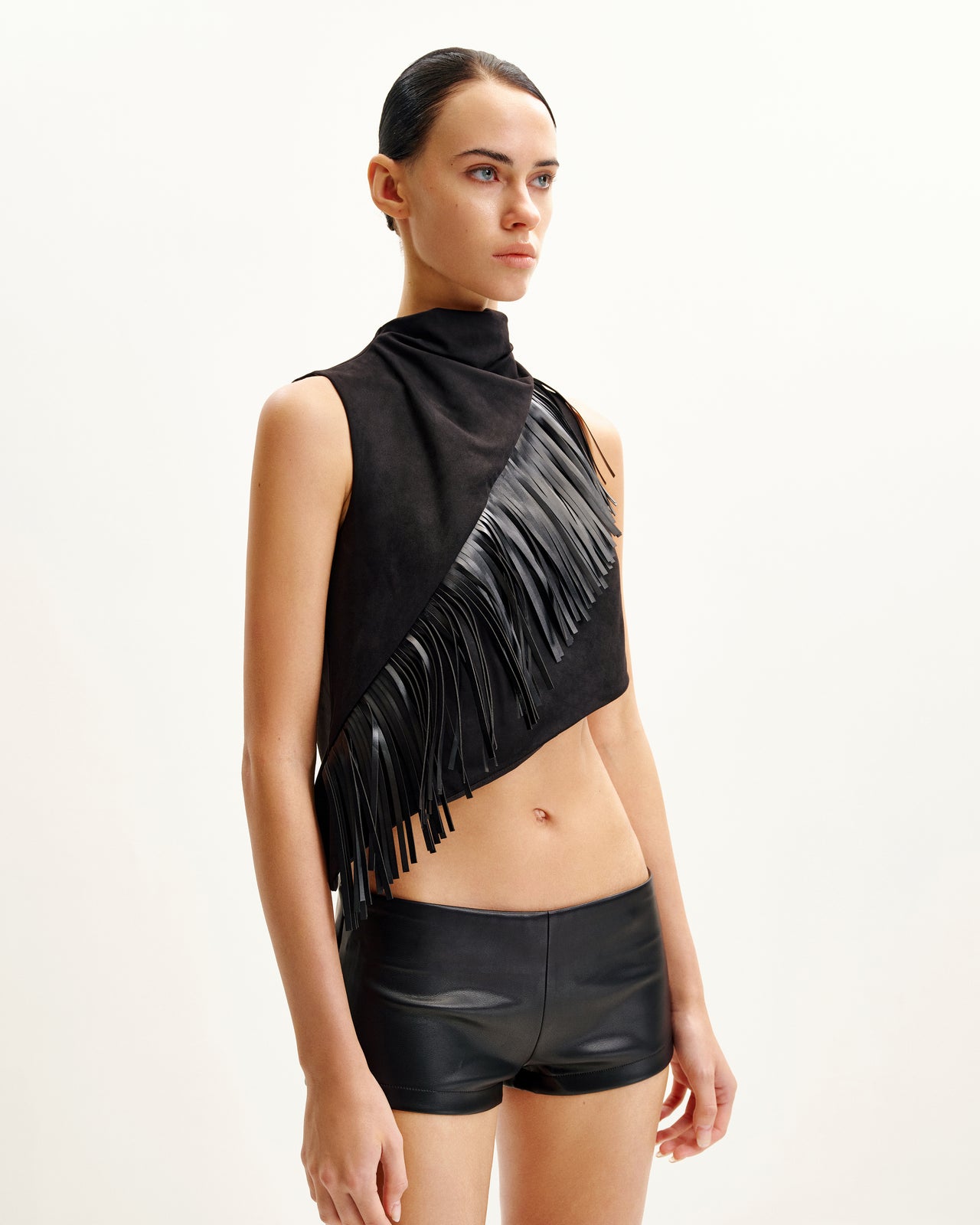 Adeline Top Scamosciato Asimmetrico Con Frange - Nero