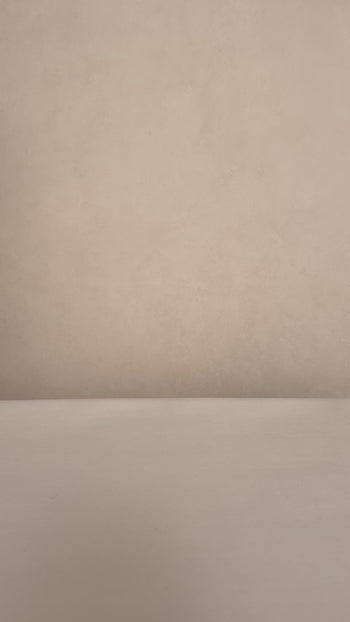 Holly Clutch Embellito con Pendente in Metallo - Bianco