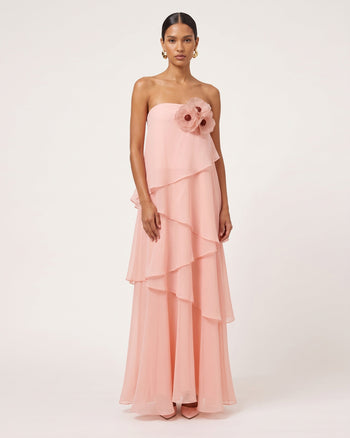 Poppy Maxi abito ricamato senza spalline con volant asimmetrici - Rosa cipria