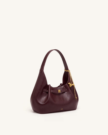 Maeve Borsa hobo morbida con ciondolo bassotto - Borgogna intenso