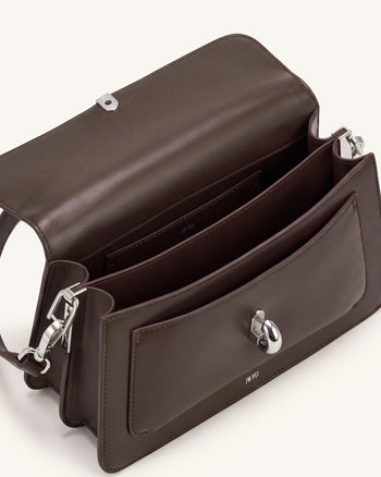 Amelie Borsa a spalla con patta e tasca frontale - Marrone cioccolato