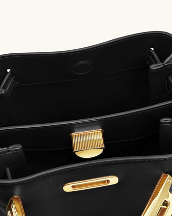 Daria Borsa a Spalla con Ciondolo in Metallo - Nero