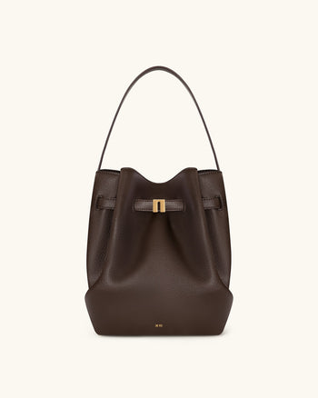 Clara Bolso de Hombro Tipo Cubo con Acento de Candado - Marrón Moka