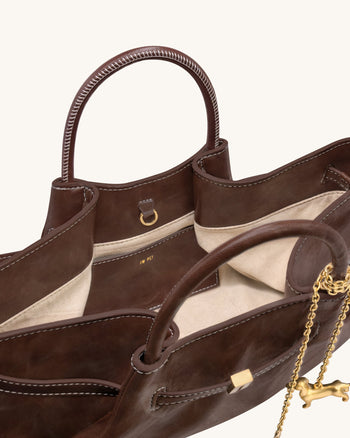 Maeve Borsa a Spalla con Charm in Metallo Bassotto - Marrone Scuro